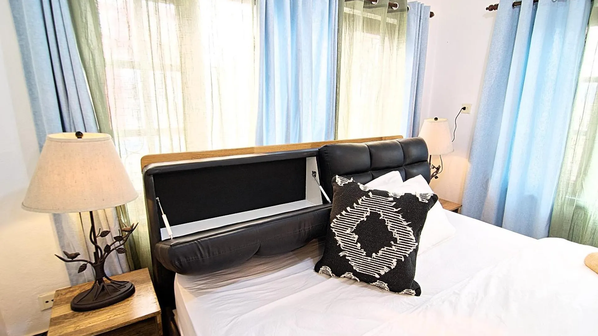 Wanderer'S Home Double Bedrooms With Living And Kitchen - A Home Away From Home Kathmandu Nepal